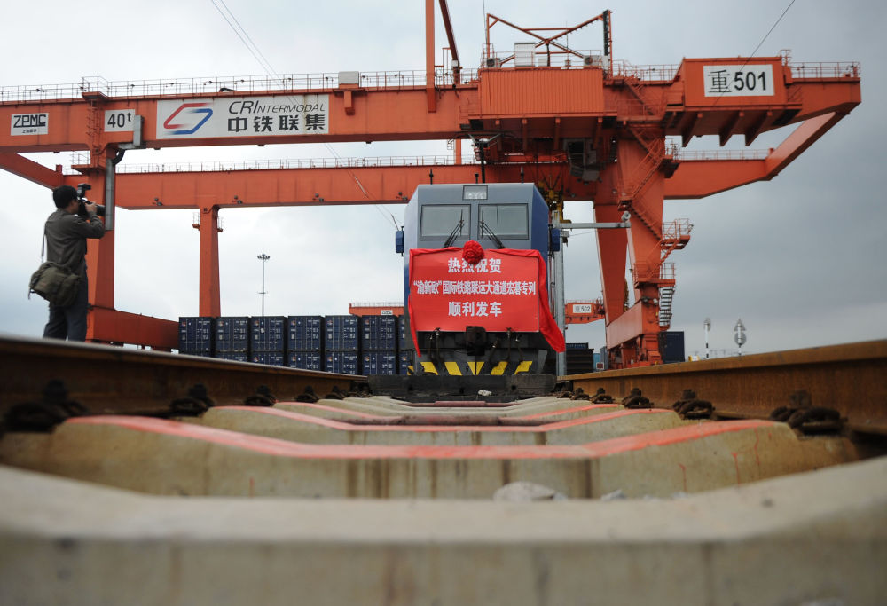 △ 2011年9月22日拍攝的首列“渝新歐”宏碁專列。新華社記者 李健 攝